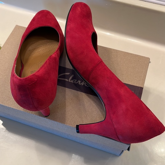 Clarks shoes  (only worn once) - Picture 3 of 7